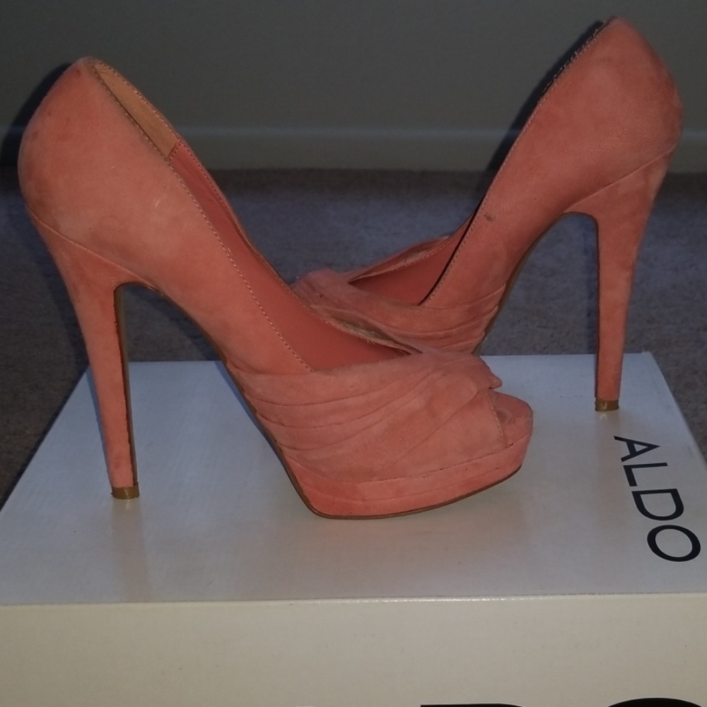 ALDO Orpin Suede Heels in Coral Size 37 / 6.5-7US